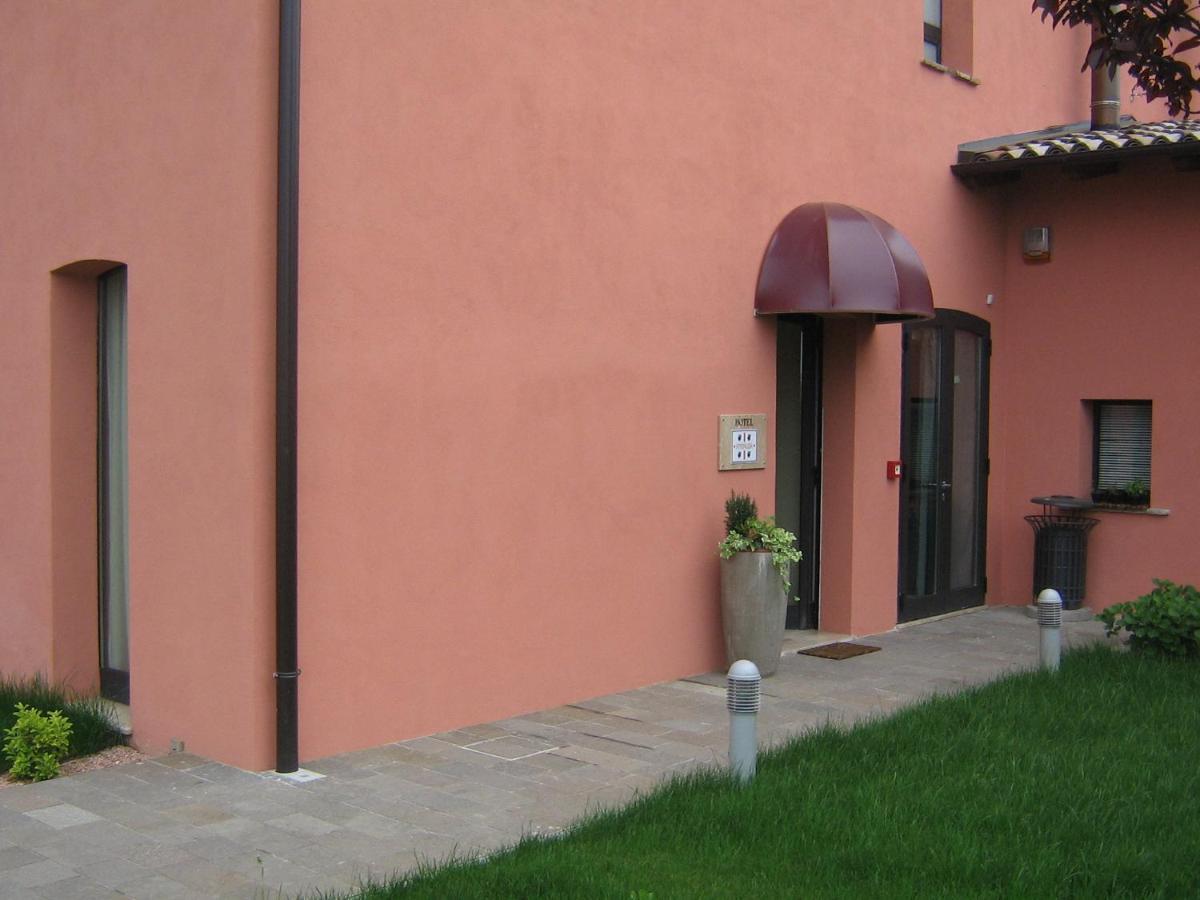 Hotel La Vecchia Reggio Reggio Emilia Exterior foto