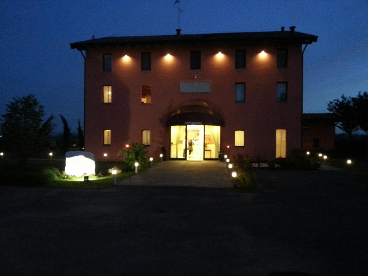 Hotel La Vecchia Reggio Reggio Emilia Exterior foto