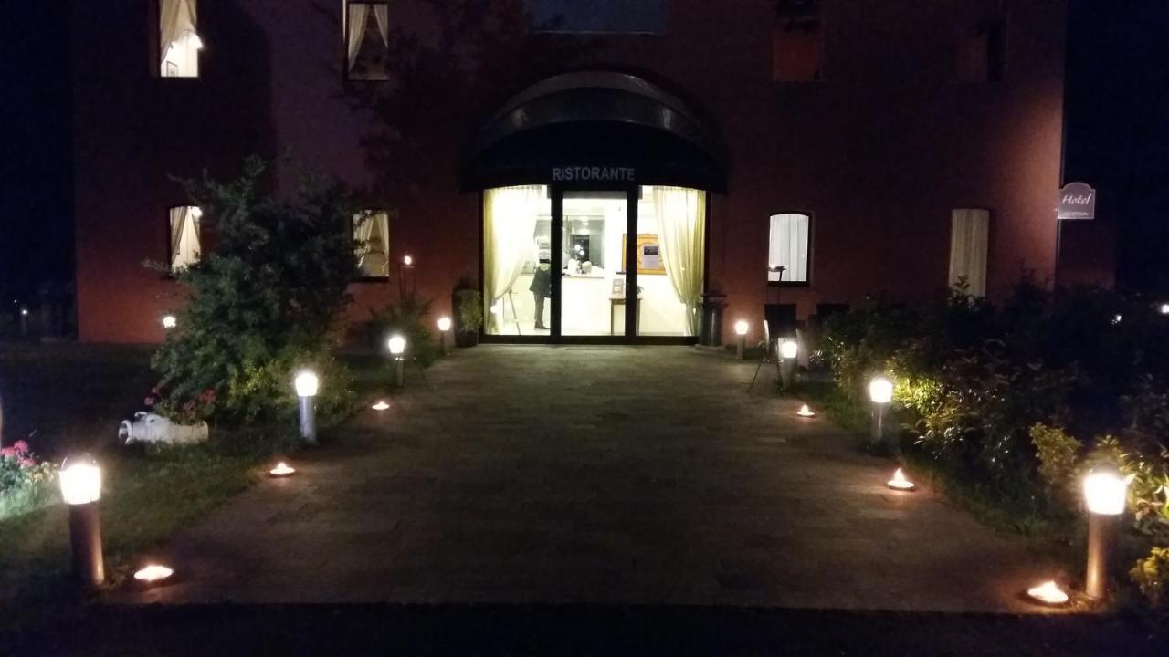 Hotel La Vecchia Reggio Reggio Emilia Exterior foto