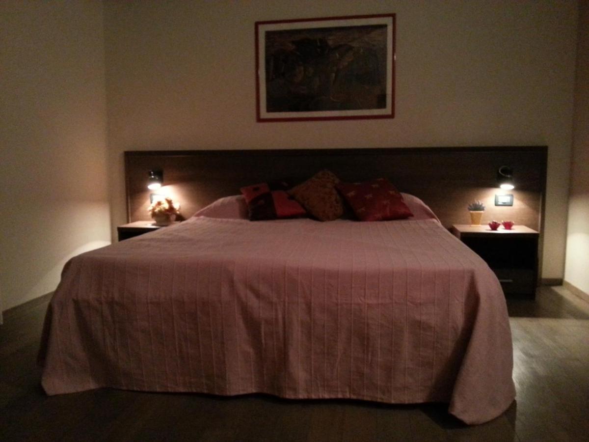 Hotel La Vecchia Reggio Reggio Emilia Cameră foto