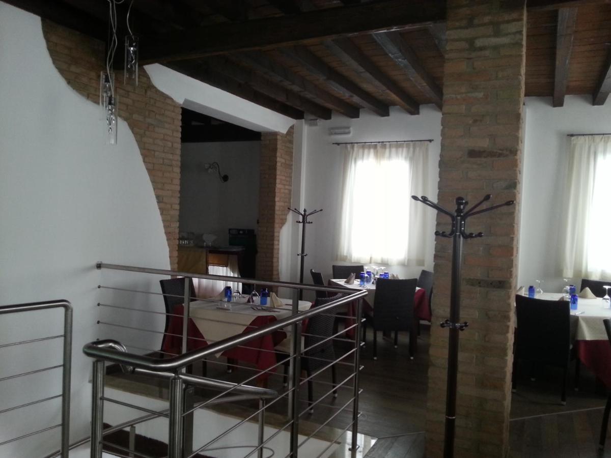 Hotel La Vecchia Reggio Reggio Emilia Exterior foto
