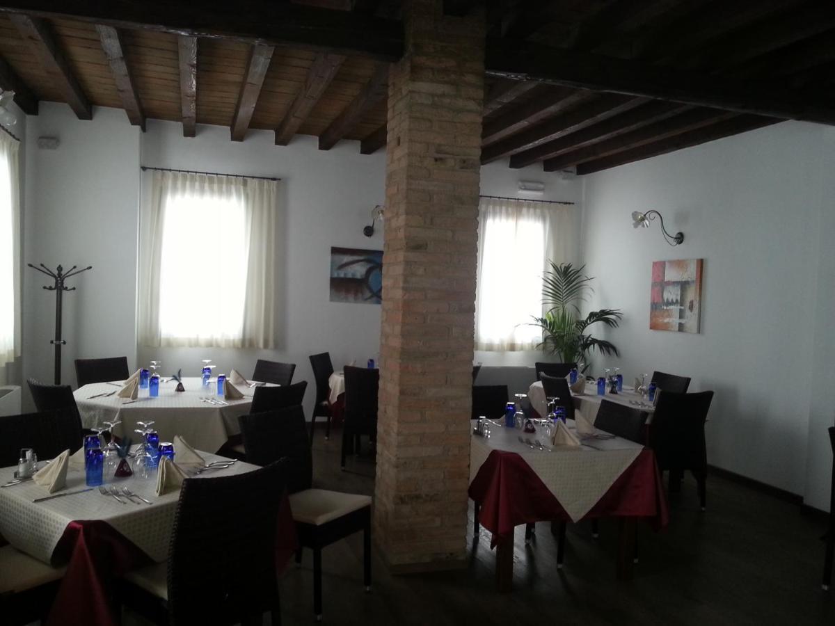 Hotel La Vecchia Reggio Reggio Emilia Exterior foto